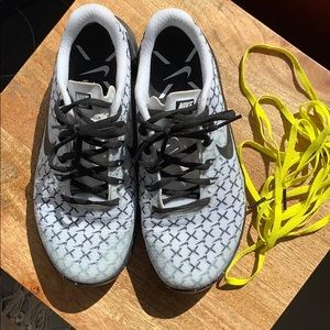 Women’s Nike metcon 4 nwot